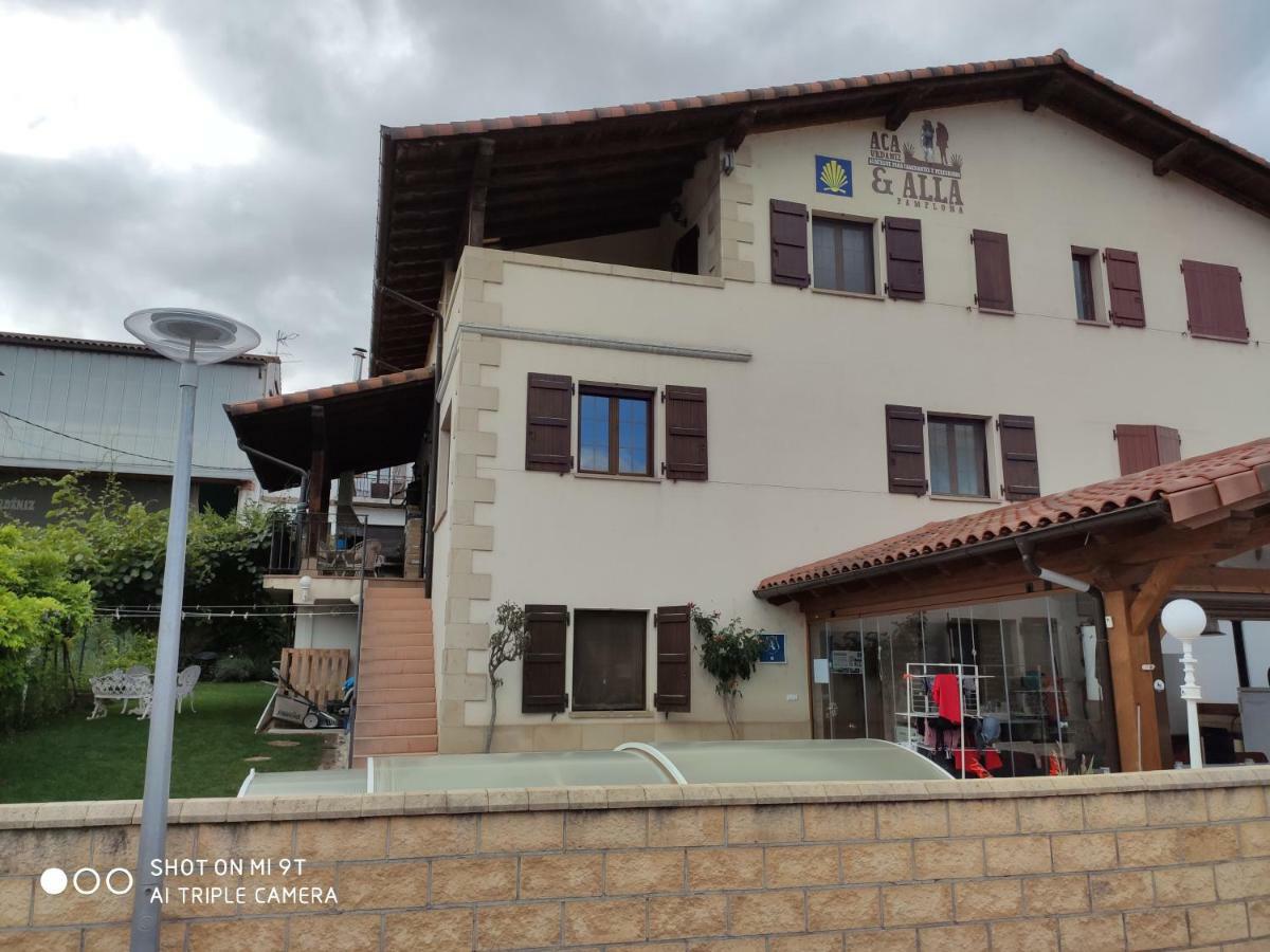 Alojamientos Acá y Allá Urdaniz Exterior foto