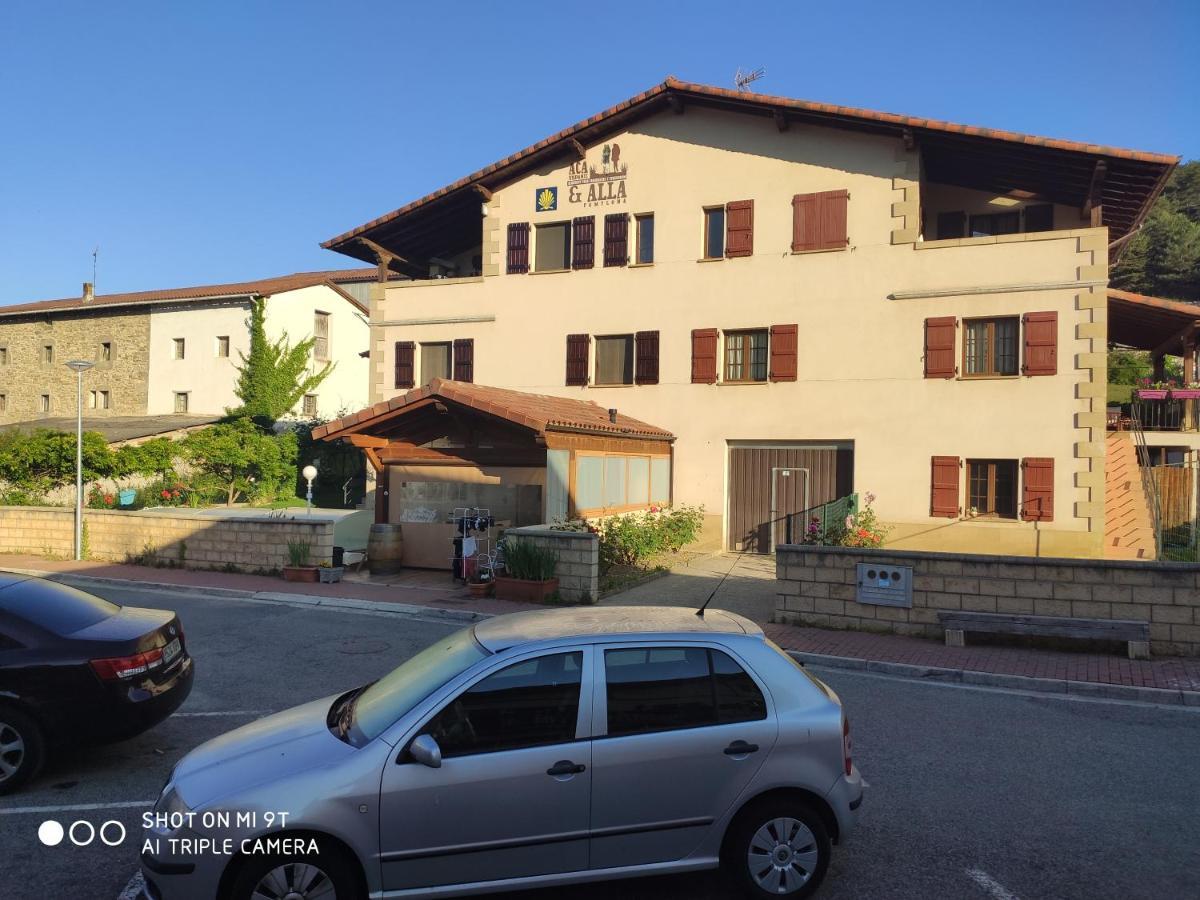 Alojamientos Acá y Allá Urdaniz Exterior foto